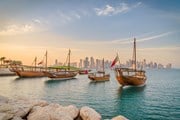 Катар начал принимать невакцинированных туристов
