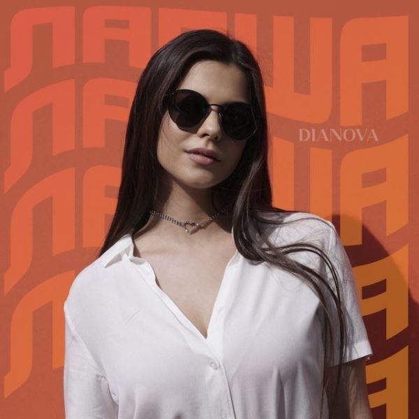 «Лапша»: певица DIANOVA выпустила новый трек